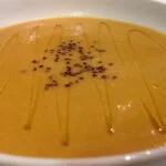 Crema de calabaza con un toque oriental: prepara el plato en casa